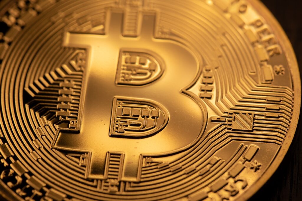 bitcoinbitcoinbitcoin - Crypto-Globe.com bitcoins, bitcoin, cryptocurrencies